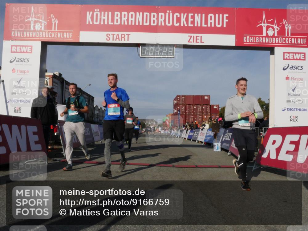 03.10.2025 - Köhlbrandbrückenlauf Matties Gatica Varas http://msf.ph/oto/9166759 03.10.2025 10:04:27 Ziel 1080, 1177, 1370, 2323, 3301, 3379, 3516, 3791 meine-sportfotos.de