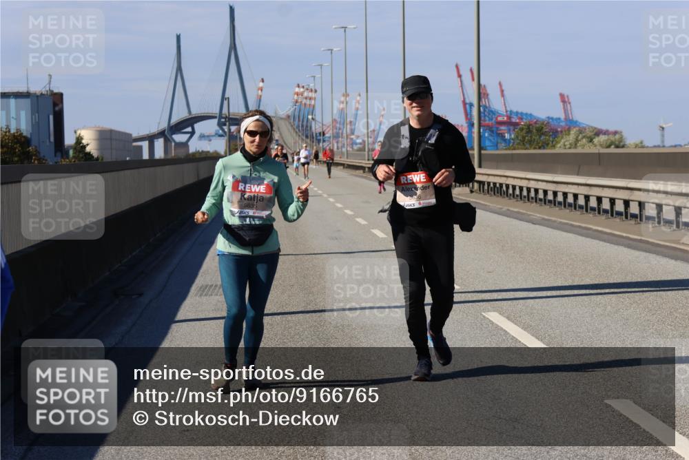 03.10.2025 - Köhlbrandbrückenlauf Strokosch-Dieckow http://msf.ph/oto/9166765 03.10.2025 13:21:58 Position 3 5635, 5636 meine-sportfotos.de
