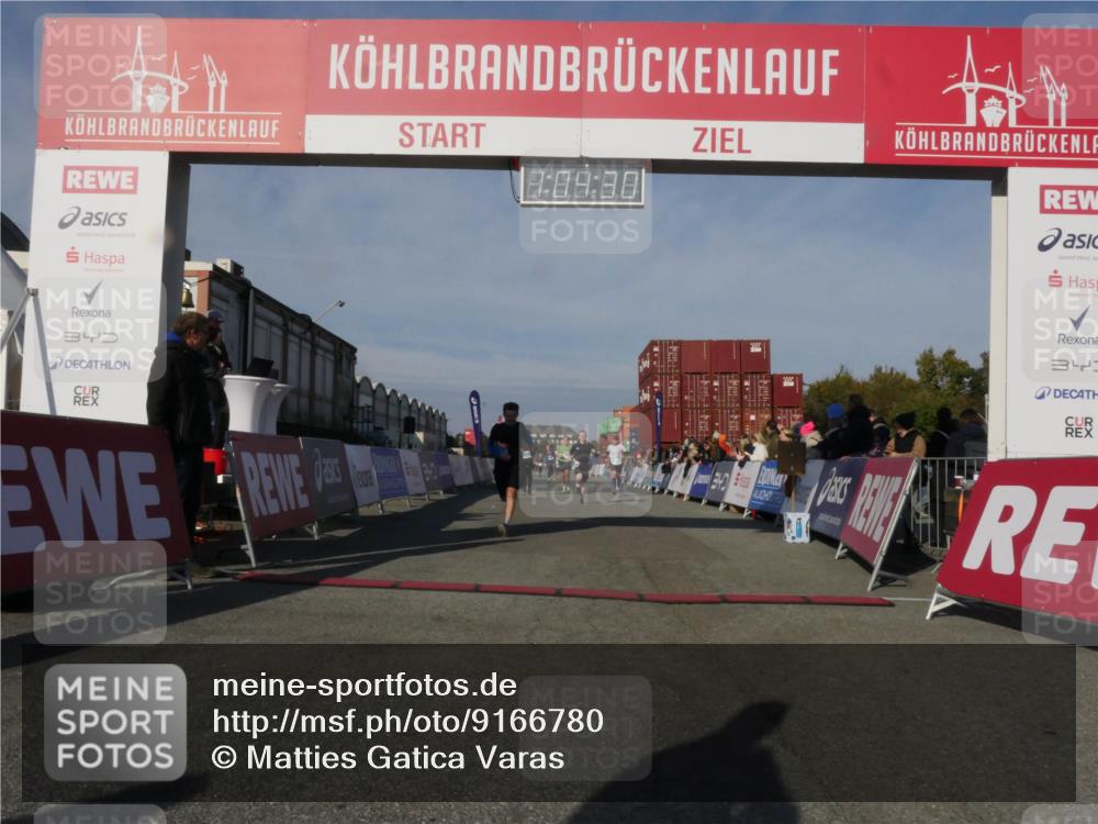 03.10.2025 - Köhlbrandbrückenlauf Matties Gatica Varas http://msf.ph/oto/9166780 03.10.2025 10:04:32 Ziel 1080, 1177, 2029, 3301, 3379, 3516, 3791 meine-sportfotos.de