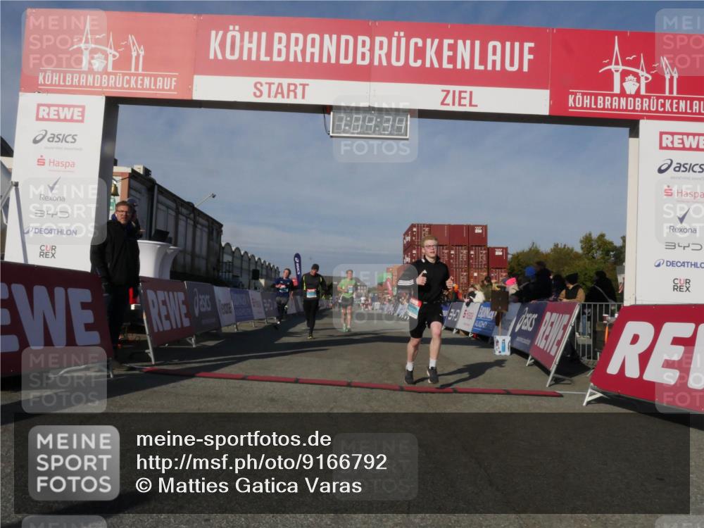 03.10.2025 - Köhlbrandbrückenlauf Matties Gatica Varas http://msf.ph/oto/9166792 03.10.2025 10:04:36 Ziel 1025, 1080, 2029, 2672, 3160, 3301, 3379, 3516, 3791 meine-sportfotos.de