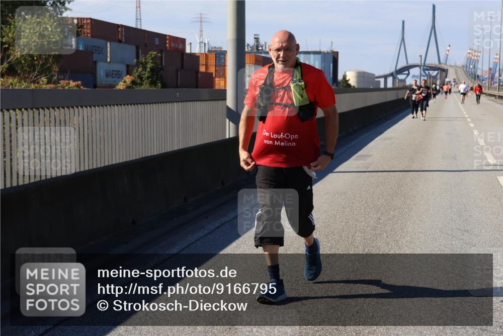 03.10.2025 - Köhlbrandbrückenlauf Strokosch-Dieckow http://msf.ph/oto/9166795 03.10.2025 13:22:07 Position 3  meine-sportfotos.de