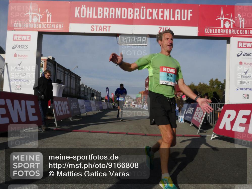 03.10.2025 - Köhlbrandbrückenlauf Matties Gatica Varas http://msf.ph/oto/9166808 03.10.2025 10:04:40 Ziel 1025, 1073, 1218, 1308, 1623, 2029, 2672, 2822, 3160, 3799 meine-sportfotos.de