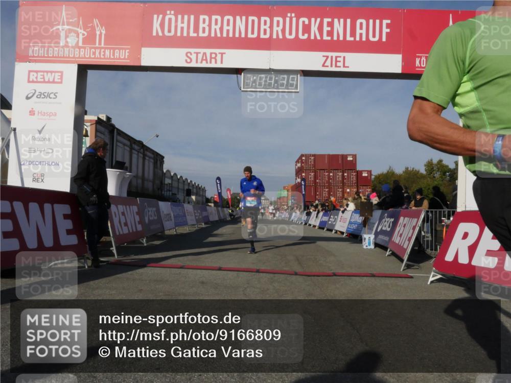 03.10.2025 - Köhlbrandbrückenlauf Matties Gatica Varas http://msf.ph/oto/9166809 03.10.2025 10:04:40 Ziel 1025, 1073, 1218, 1308, 1623, 2029, 2672, 2822, 3160, 3799 meine-sportfotos.de