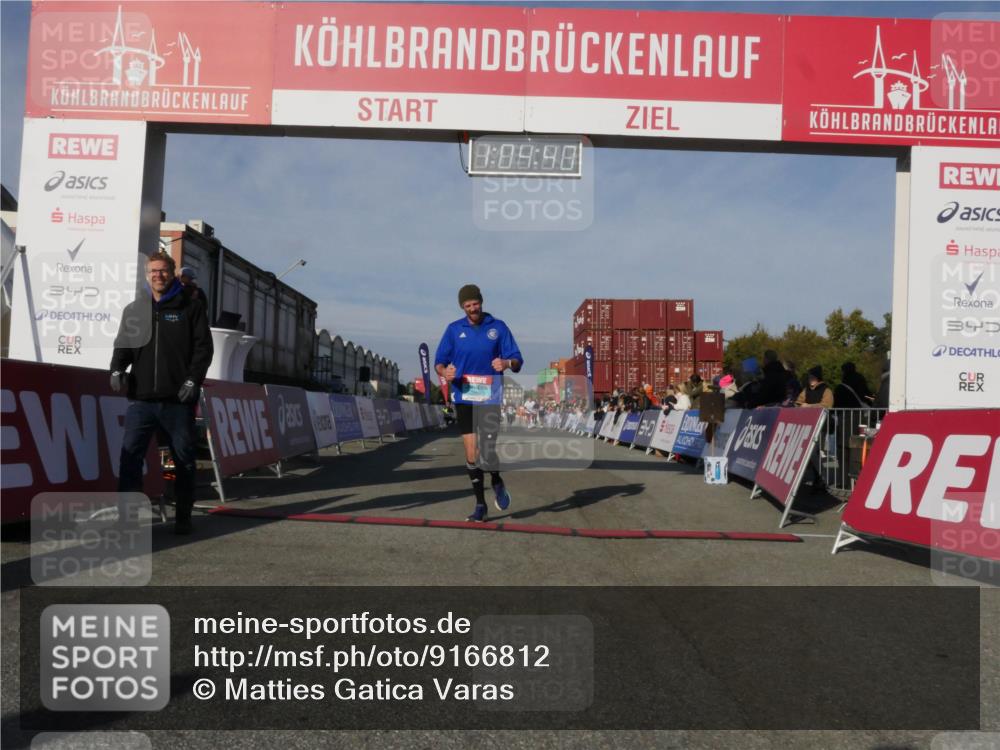 03.10.2025 - Köhlbrandbrückenlauf Matties Gatica Varas http://msf.ph/oto/9166812 03.10.2025 10:04:41 Ziel 1025, 1073, 1218, 1308, 1623, 2029, 2672, 2822, 3160, 3753, 3799 meine-sportfotos.de