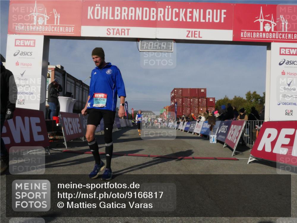 03.10.2025 - Köhlbrandbrückenlauf Matties Gatica Varas http://msf.ph/oto/9166817 03.10.2025 10:04:43 Ziel 1025, 1073, 1218, 1308, 1623, 2672, 2822, 3160, 3753, 3799 meine-sportfotos.de
