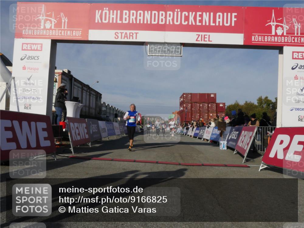 03.10.2025 - Köhlbrandbrückenlauf Matties Gatica Varas http://msf.ph/oto/9166825 03.10.2025 10:04:45 Ziel 1025, 1073, 1218, 1308, 1623, 2672, 2822, 3160, 3753, 3799, 3835 meine-sportfotos.de