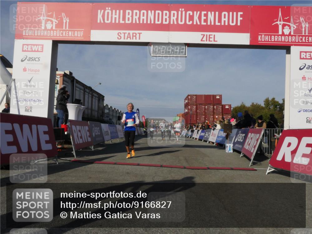 03.10.2025 - Köhlbrandbrückenlauf Matties Gatica Varas http://msf.ph/oto/9166827 03.10.2025 10:04:45 Ziel 1025, 1073, 1218, 1308, 1623, 2672, 2822, 3160, 3753, 3799, 3835 meine-sportfotos.de