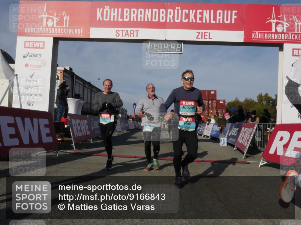 03.10.2025 - Köhlbrandbrückenlauf Matties Gatica Varas http://msf.ph/oto/9166843 03.10.2025 10:04:49 Ziel 1073, 1218, 1225, 1308, 1403, 1623, 2714, 2822, 3753, 3799, 3835 meine-sportfotos.de