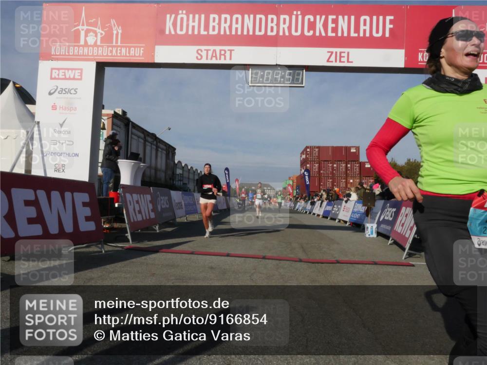 03.10.2025 - Köhlbrandbrückenlauf Matties Gatica Varas http://msf.ph/oto/9166854 03.10.2025 10:04:52 Ziel 1225, 1236, 1403, 2714, 3117, 3753, 3835 meine-sportfotos.de