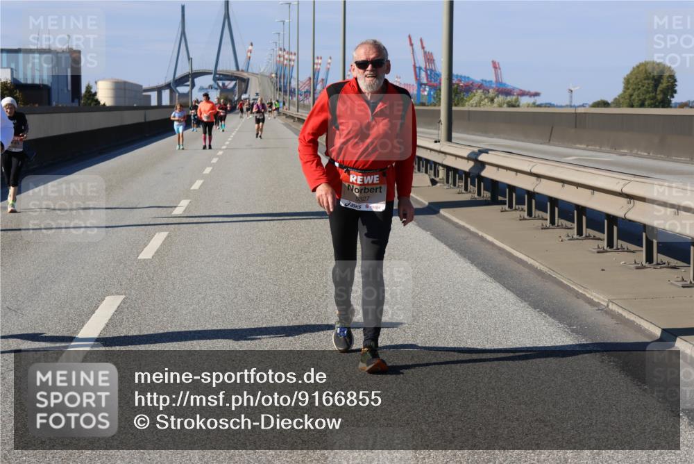 03.10.2025 - Köhlbrandbrückenlauf Strokosch-Dieckow http://msf.ph/oto/9166855 03.10.2025 13:22:44 Position 3 5327 meine-sportfotos.de