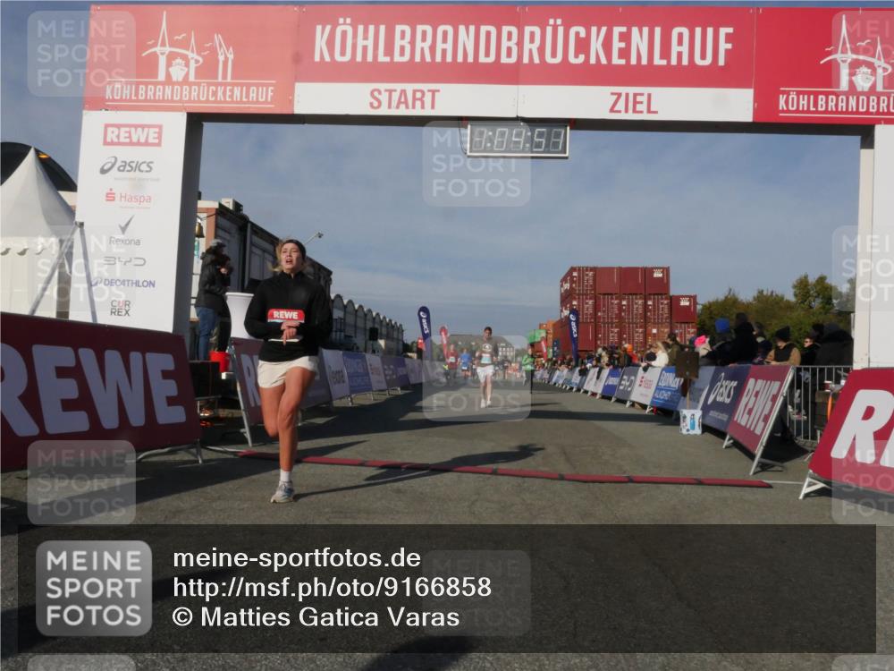 03.10.2025 - Köhlbrandbrückenlauf Matties Gatica Varas http://msf.ph/oto/9166858 03.10.2025 10:04:53 Ziel 1225, 1236, 1403, 1447, 2714, 3117, 3753, 3812, 3835 meine-sportfotos.de