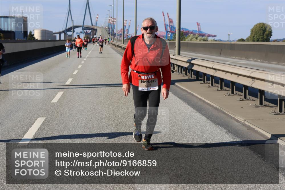 03.10.2025 - Köhlbrandbrückenlauf Strokosch-Dieckow http://msf.ph/oto/9166859 03.10.2025 13:22:44 Position 3 5327 meine-sportfotos.de