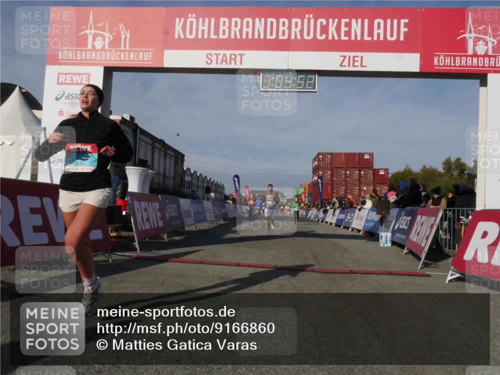 03.10.2025 - Köhlbrandbrückenlauf Matties Gatica Varas http://msf.ph/oto/9166860 03.10.2025 10:04:54 Ziel 1225, 1236, 1403, 1447, 2714, 3117, 3812, 3835 meine-sportfotos.de