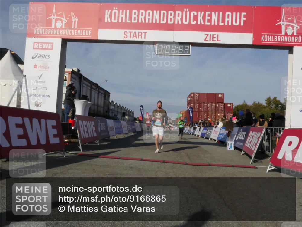 03.10.2025 - Köhlbrandbrückenlauf Matties Gatica Varas http://msf.ph/oto/9166865 03.10.2025 10:04:55 Ziel 1225, 1236, 1403, 1447, 2714, 3117, 3812, 3835 meine-sportfotos.de