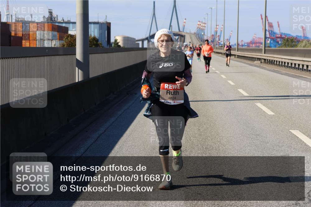 03.10.2025 - Köhlbrandbrückenlauf Strokosch-Dieckow http://msf.ph/oto/9166870 03.10.2025 13:22:50 Position 3 4824 meine-sportfotos.de