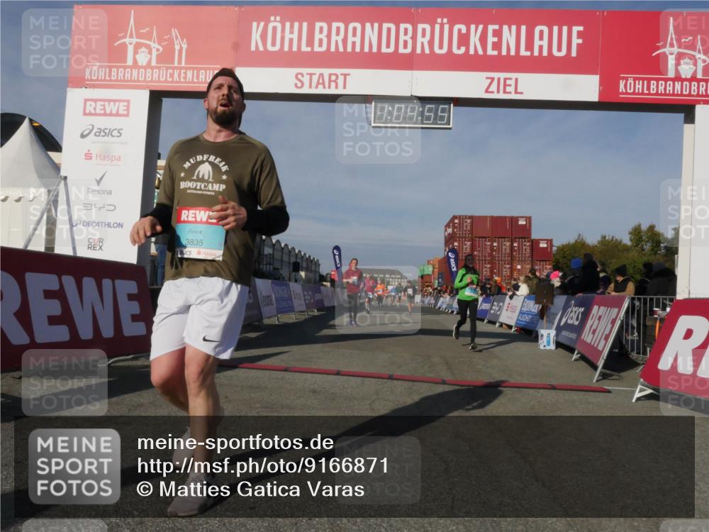 03.10.2025 - Köhlbrandbrückenlauf Matties Gatica Varas http://msf.ph/oto/9166871 03.10.2025 10:04:57 Ziel 1225, 1236, 1302, 1403, 1447, 1457, 2714, 3117, 3812 meine-sportfotos.de