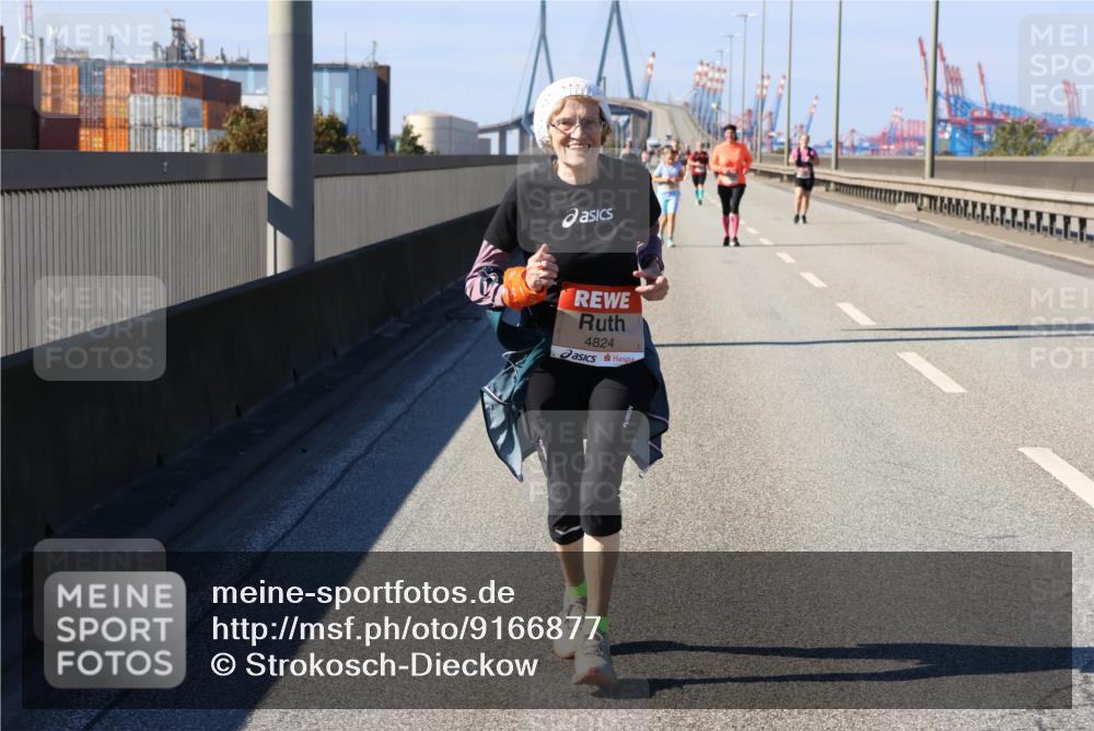 03.10.2025 - Köhlbrandbrückenlauf Strokosch-Dieckow http://msf.ph/oto/9166877 03.10.2025 13:22:50 Position 3 4824 meine-sportfotos.de