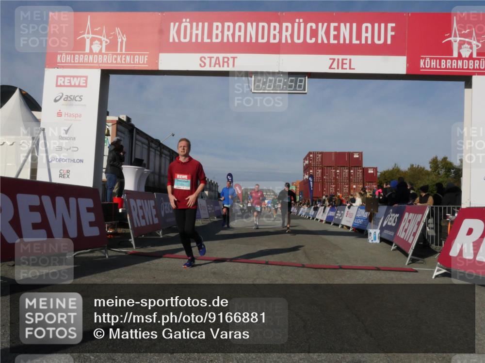 03.10.2025 - Köhlbrandbrückenlauf Matties Gatica Varas http://msf.ph/oto/9166881 03.10.2025 10:05:00 Ziel 1225, 1236, 1302, 1403, 1447, 1457, 3117, 3812 meine-sportfotos.de