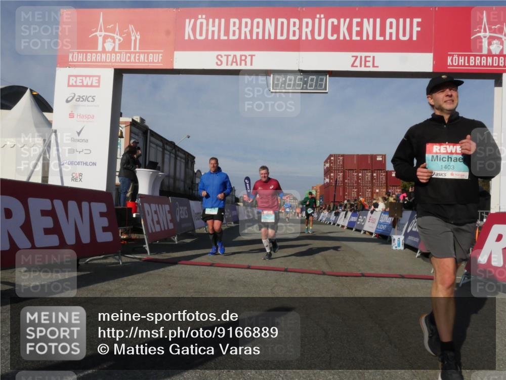 03.10.2025 - Köhlbrandbrückenlauf Matties Gatica Varas http://msf.ph/oto/9166889 03.10.2025 10:05:02 Ziel 1211, 1236, 1302, 1406, 1447, 1457, 2920, 3117, 3741, 3812 meine-sportfotos.de