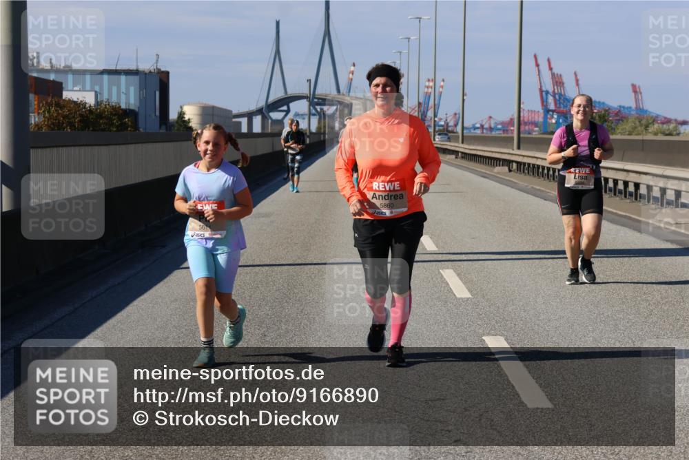 03.10.2025 - Köhlbrandbrückenlauf Strokosch-Dieckow http://msf.ph/oto/9166890 03.10.2025 13:23:05 Position 3 5611, 5860 meine-sportfotos.de