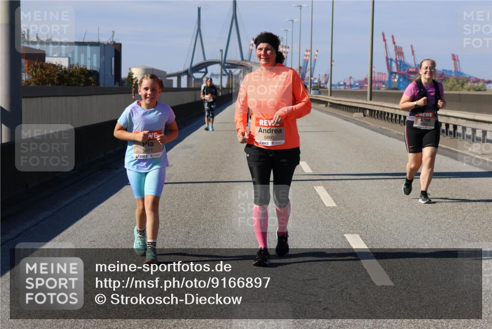 03.10.2025 - Köhlbrandbrückenlauf Strokosch-Dieckow http://msf.ph/oto/9166897 03.10.2025 13:23:05 Position 3 5611, 5860 meine-sportfotos.de