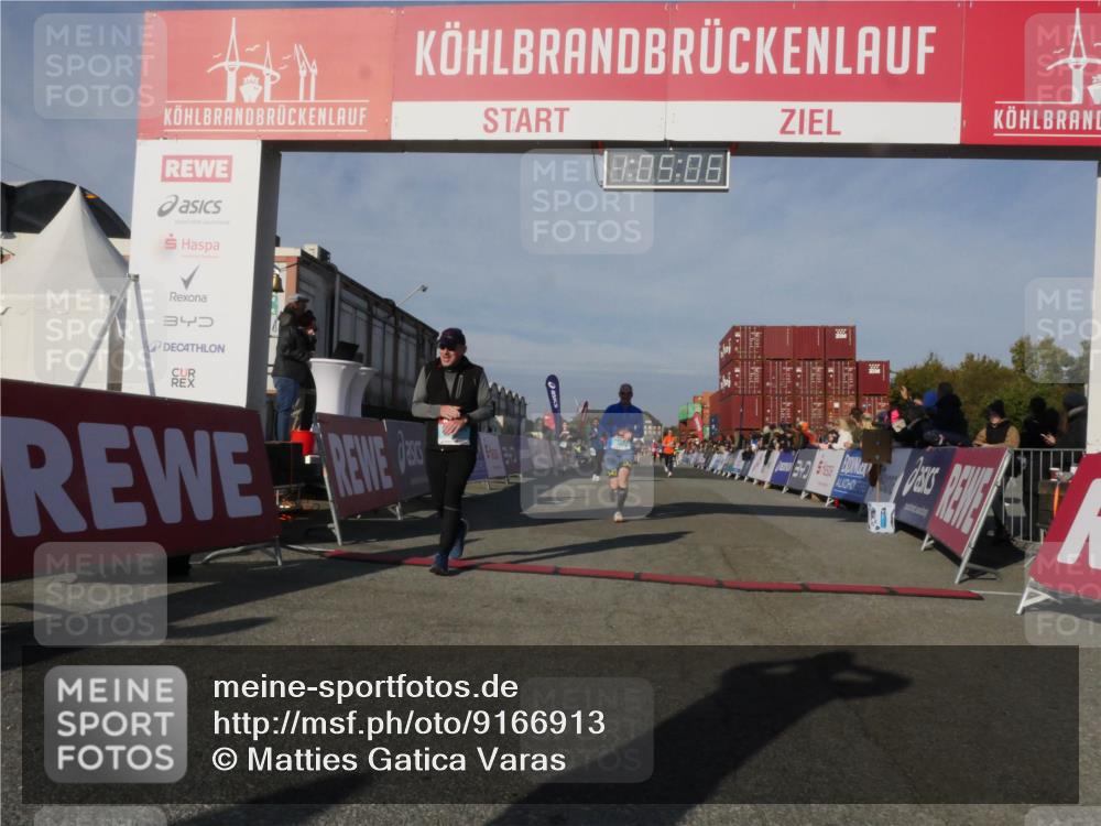 03.10.2025 - Köhlbrandbrückenlauf Matties Gatica Varas http://msf.ph/oto/9166913 03.10.2025 10:05:08 Ziel 1033, 1211, 1302, 1346, 1359, 1406, 1457, 1477, 1622, 1944, 2920, 3409, 3741 meine-sportfotos.de