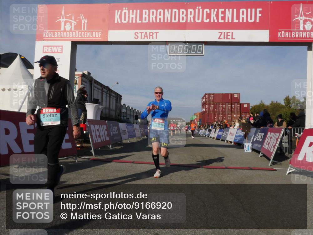 03.10.2025 - Köhlbrandbrückenlauf Matties Gatica Varas http://msf.ph/oto/9166920 03.10.2025 10:05:10 Ziel 1033, 1211, 1346, 1359, 1406, 1477, 1622, 1944, 2920, 3409, 3721, 3741 meine-sportfotos.de