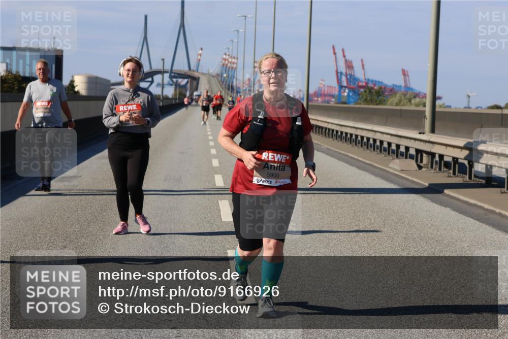 03.10.2025 - Köhlbrandbrückenlauf Strokosch-Dieckow http://msf.ph/oto/9166926 03.10.2025 13:23:20 Position 3 5900 meine-sportfotos.de