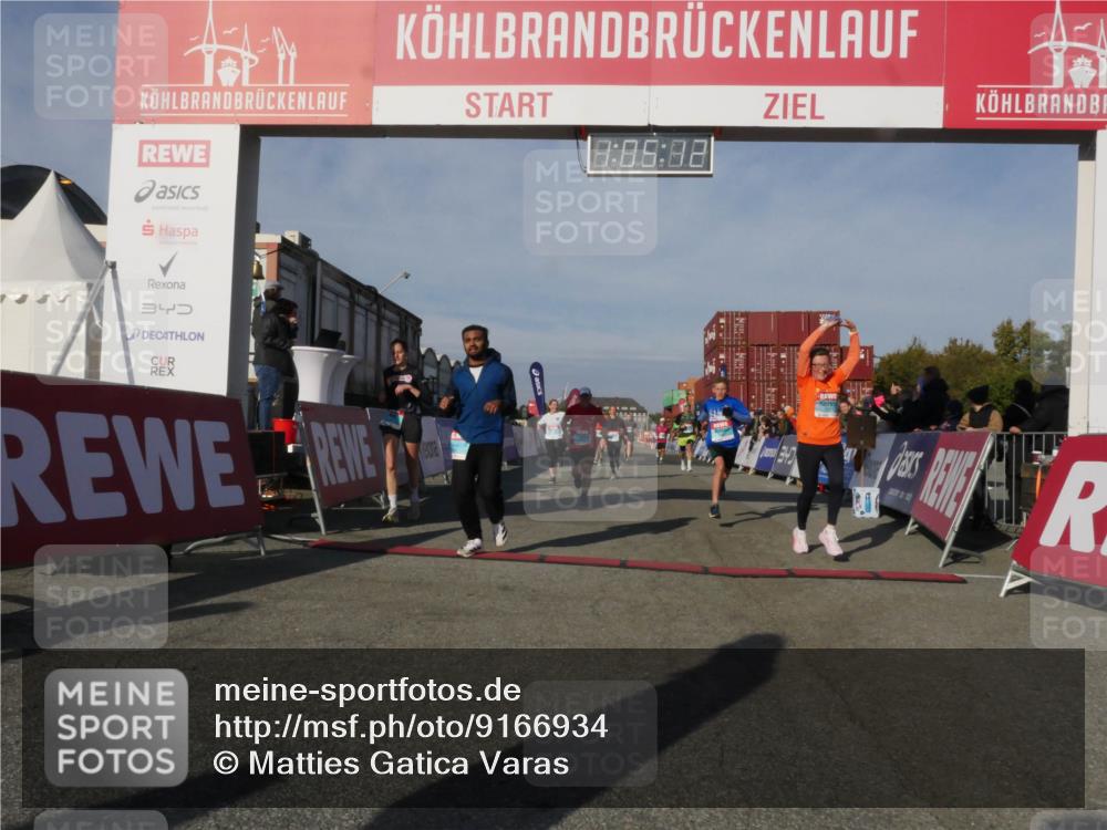 03.10.2025 - Köhlbrandbrückenlauf Matties Gatica Varas http://msf.ph/oto/9166934 03.10.2025 10:05:14 Ziel 1033, 1211, 1239, 1346, 1359, 1406, 1477, 1622, 1944, 2920, 3409, 3721, 3741 meine-sportfotos.de