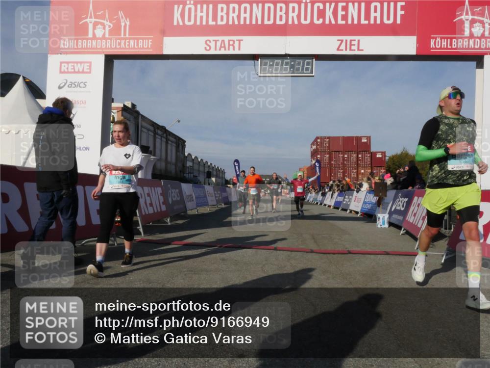 03.10.2025 - Köhlbrandbrückenlauf Matties Gatica Varas http://msf.ph/oto/9166949 03.10.2025 10:05:18 Ziel 1033, 1239, 1359, 1622, 2661, 3721 meine-sportfotos.de
