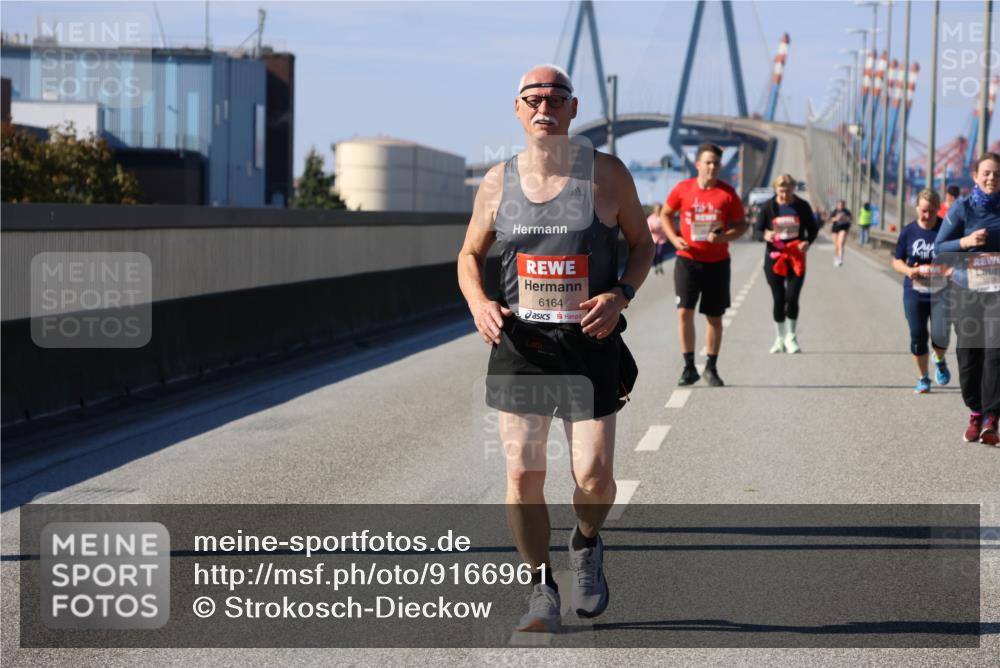 03.10.2025 - Köhlbrandbrückenlauf Strokosch-Dieckow http://msf.ph/oto/9166961 03.10.2025 13:23:42 Position 3 6164 meine-sportfotos.de