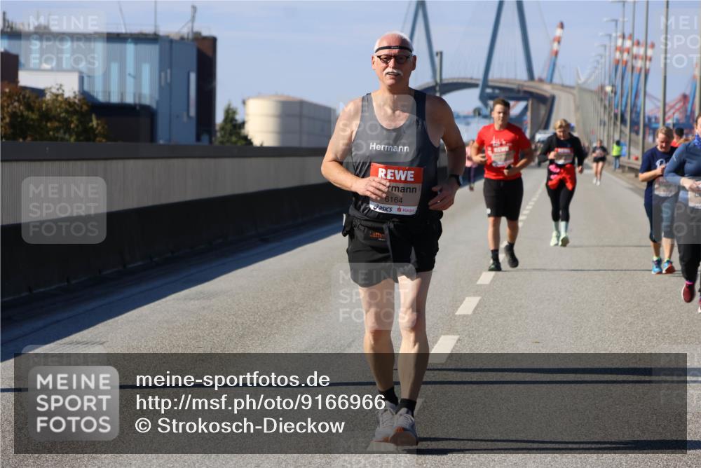 03.10.2025 - Köhlbrandbrückenlauf Strokosch-Dieckow http://msf.ph/oto/9166966 03.10.2025 13:23:42 Position 3 6164 meine-sportfotos.de