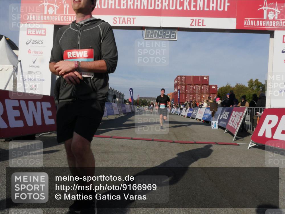 03.10.2025 - Köhlbrandbrückenlauf Matties Gatica Varas http://msf.ph/oto/9166969 03.10.2025 10:05:23 Ziel 1239, 2084, 2661, 3842 meine-sportfotos.de