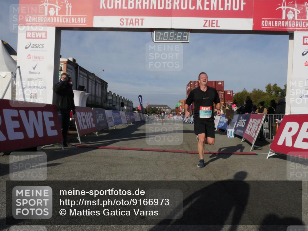 03.10.2025 - Köhlbrandbrückenlauf Matties Gatica Varas http://msf.ph/oto/9166973 03.10.2025 10:05:25 Ziel 2084, 2661, 3842 meine-sportfotos.de