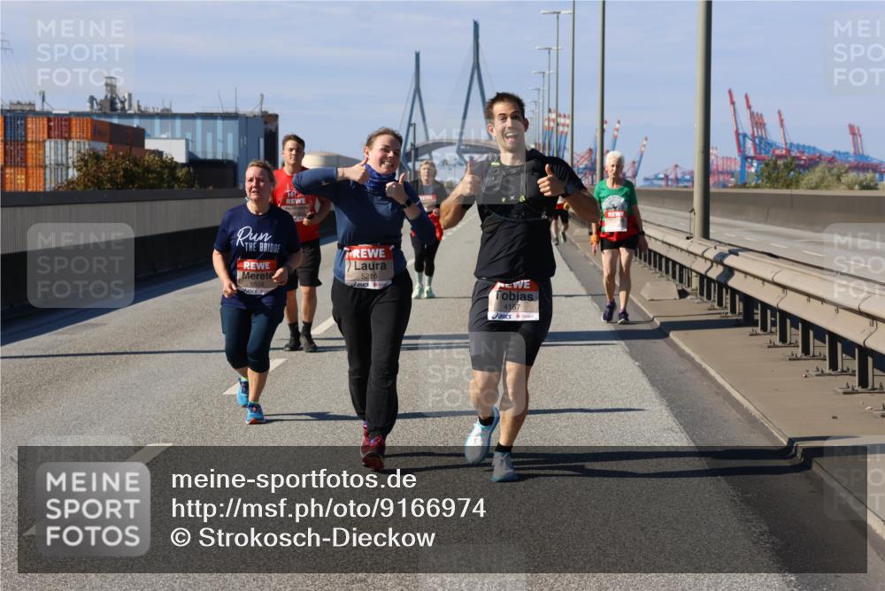 03.10.2025 - Köhlbrandbrückenlauf Strokosch-Dieckow http://msf.ph/oto/9166974 03.10.2025 13:23:51 Position 3 6558, 5216, 4157 meine-sportfotos.de
