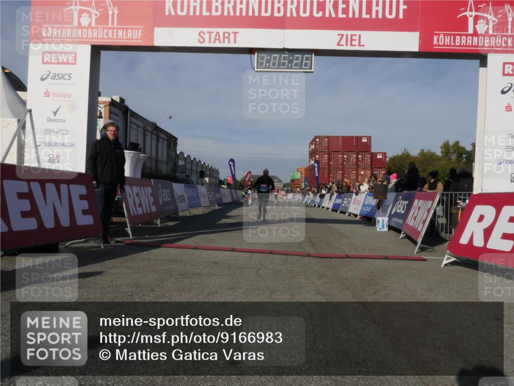 03.10.2025 - Köhlbrandbrückenlauf Matties Gatica Varas http://msf.ph/oto/9166983 03.10.2025 10:05:28 Ziel 1385, 2084, 2661, 3679, 3842 meine-sportfotos.de