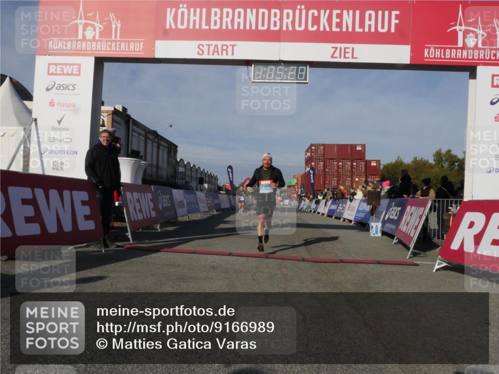 03.10.2025 - Köhlbrandbrückenlauf Matties Gatica Varas http://msf.ph/oto/9166989 03.10.2025 10:05:29 Ziel 1385, 2084, 2661, 3679, 3842 meine-sportfotos.de