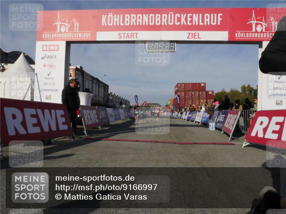 03.10.2025 - Köhlbrandbrückenlauf Matties Gatica Varas http://msf.ph/oto/9166997 03.10.2025 10:05:31 Ziel 1385, 2084, 3679, 3842 meine-sportfotos.de