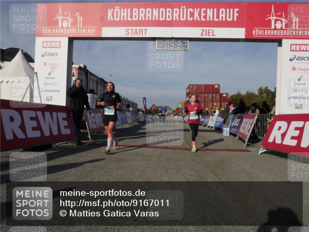 03.10.2025 - Köhlbrandbrückenlauf Matties Gatica Varas http://msf.ph/oto/9167011 03.10.2025 10:05:35 Ziel 1312, 1385, 1415, 3679 meine-sportfotos.de