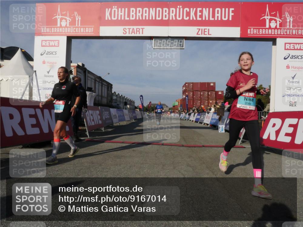 03.10.2025 - Köhlbrandbrückenlauf Matties Gatica Varas http://msf.ph/oto/9167014 03.10.2025 10:05:35 Ziel 1312, 1385, 1415, 3679 meine-sportfotos.de