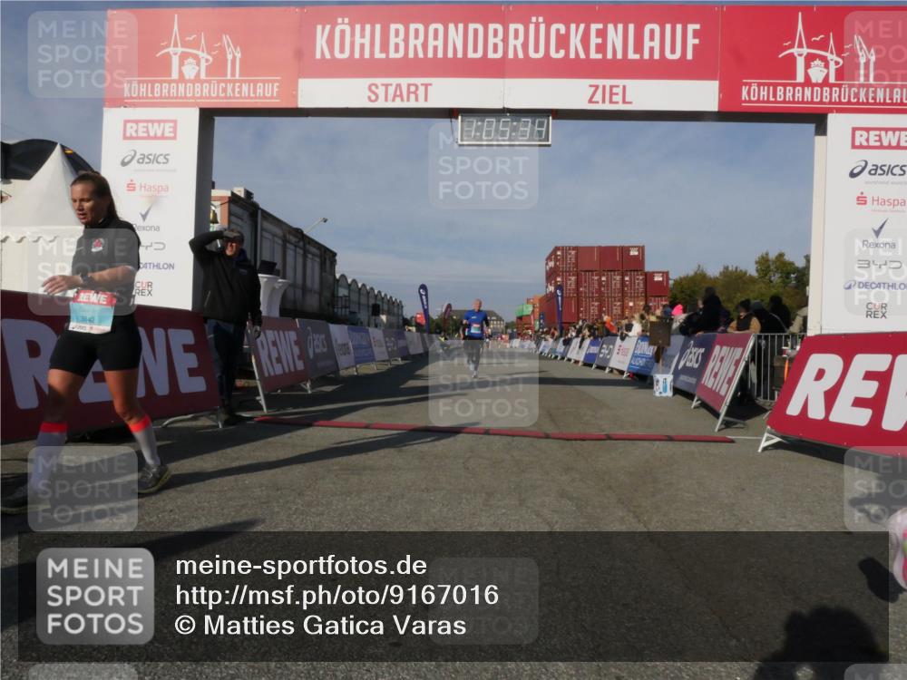 03.10.2025 - Köhlbrandbrückenlauf Matties Gatica Varas http://msf.ph/oto/9167016 03.10.2025 10:05:36 Ziel 1312, 1385, 1415, 3679 meine-sportfotos.de