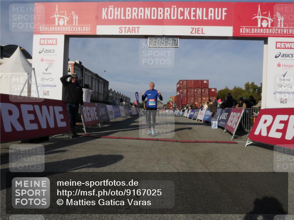 03.10.2025 - Köhlbrandbrückenlauf Matties Gatica Varas http://msf.ph/oto/9167025 03.10.2025 10:05:38 Ziel 1119, 1312, 1340, 1385, 1415, 3679 meine-sportfotos.de