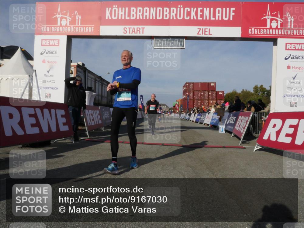 03.10.2025 - Köhlbrandbrückenlauf Matties Gatica Varas http://msf.ph/oto/9167030 03.10.2025 10:05:40 Ziel 1119, 1312, 1340, 1385, 1415, 1962, 2698, 3484 meine-sportfotos.de