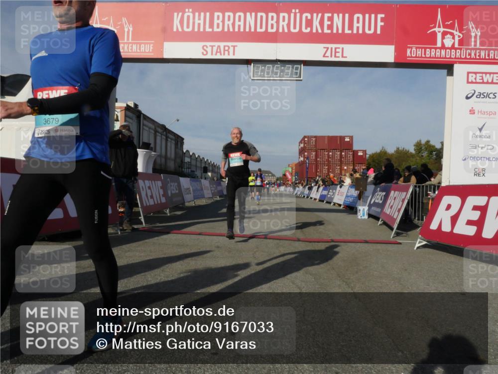 03.10.2025 - Köhlbrandbrückenlauf Matties Gatica Varas http://msf.ph/oto/9167033 03.10.2025 10:05:41 Ziel 1119, 1312, 1340, 1415, 1962, 2698, 3484 meine-sportfotos.de