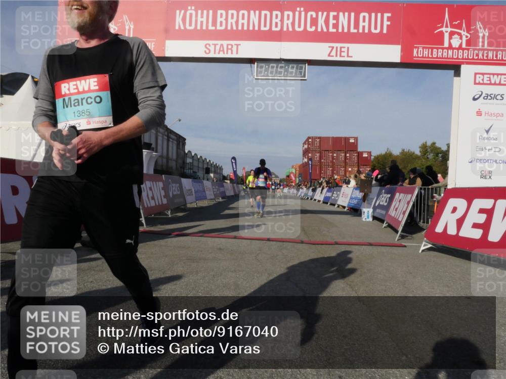 03.10.2025 - Köhlbrandbrückenlauf Matties Gatica Varas http://msf.ph/oto/9167040 03.10.2025 10:05:43 Ziel 1119, 1312, 1340, 1415, 1962, 2698, 3484 meine-sportfotos.de