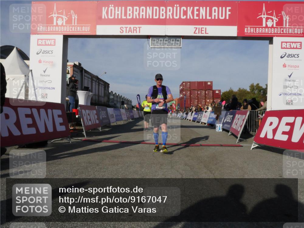 03.10.2025 - Köhlbrandbrückenlauf Matties Gatica Varas http://msf.ph/oto/9167047 03.10.2025 10:05:45 Ziel 1119, 1312, 1340, 1962, 2698, 2743, 3484 meine-sportfotos.de