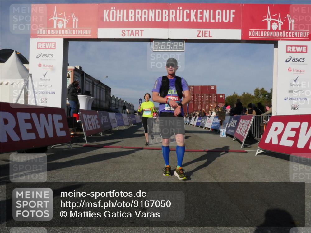 03.10.2025 - Köhlbrandbrückenlauf Matties Gatica Varas http://msf.ph/oto/9167050 03.10.2025 10:05:46 Ziel 1092, 1119, 1312, 1340, 1962, 2698, 2743, 3484, 3579, 3716 meine-sportfotos.de