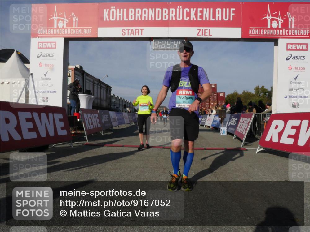 03.10.2025 - Köhlbrandbrückenlauf Matties Gatica Varas http://msf.ph/oto/9167052 03.10.2025 10:05:46 Ziel 1092, 1119, 1312, 1340, 1962, 2698, 2743, 3484, 3579, 3716 meine-sportfotos.de