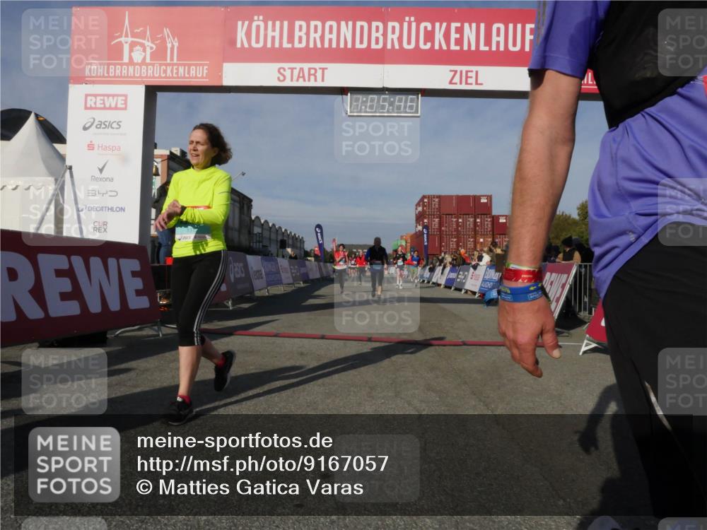 03.10.2025 - Köhlbrandbrückenlauf Matties Gatica Varas http://msf.ph/oto/9167057 03.10.2025 10:05:47 Ziel 1092, 1119, 1340, 1424, 1962, 2698, 2743, 3484, 3579, 3716 meine-sportfotos.de