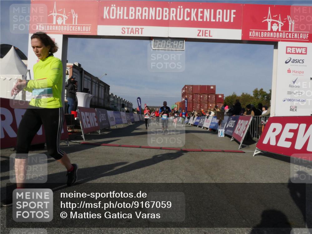 03.10.2025 - Köhlbrandbrückenlauf Matties Gatica Varas http://msf.ph/oto/9167059 03.10.2025 10:05:48 Ziel 1092, 1119, 1340, 1424, 1962, 2698, 2743, 3484, 3579, 3716 meine-sportfotos.de